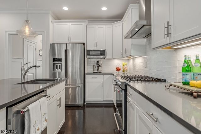 103 Echo Ridge Way, Mountainside Boro, NJ 07092