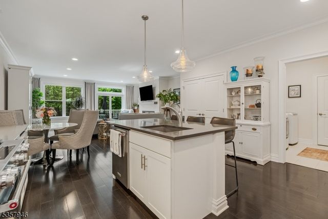 103 Echo Ridge Way, Mountainside Boro, NJ 07092