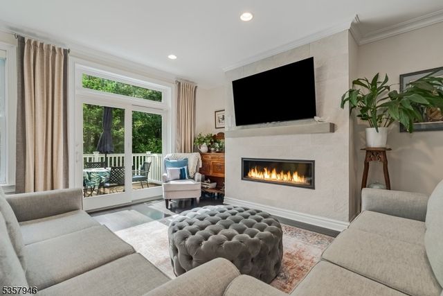 103 Echo Ridge Way, Mountainside Boro, NJ 07092