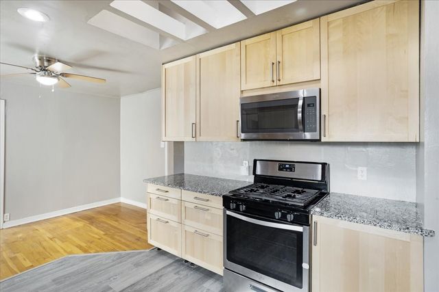 1528 W Day Street, Denison, TX 75020