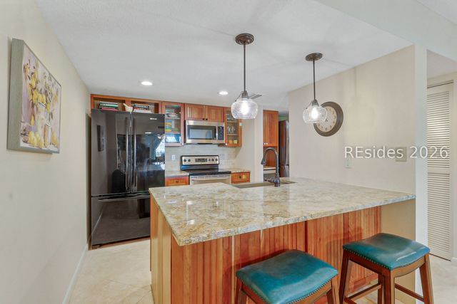 147 Lighthouse Rd Apt 677, Hilton Head Island, SC 29928