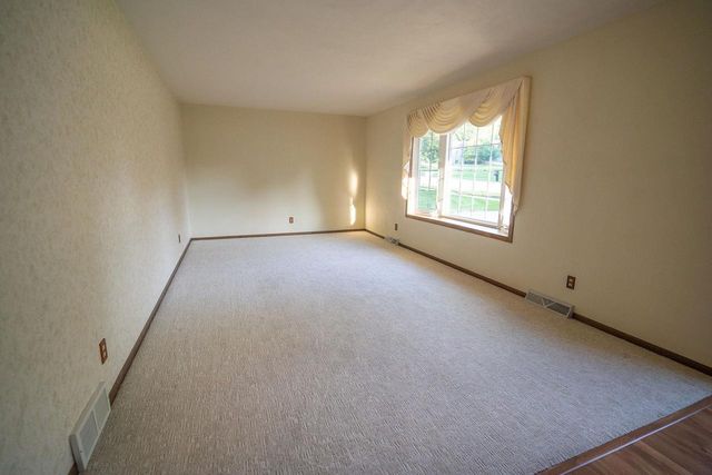 973 Harvest Lane, Sun Prairie, WI 53590