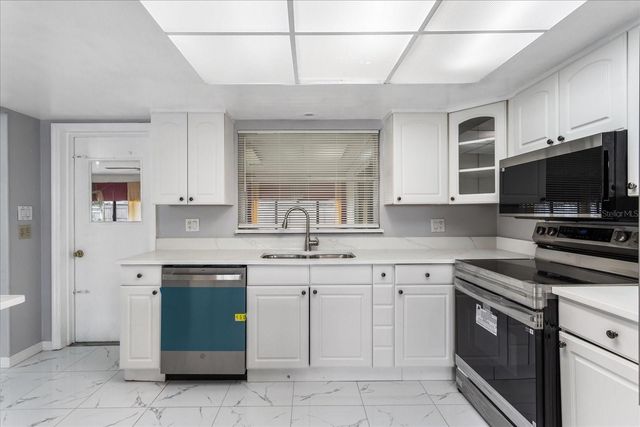 8609 SUNNY HOLLOW LANE, Orlando, FL 32819