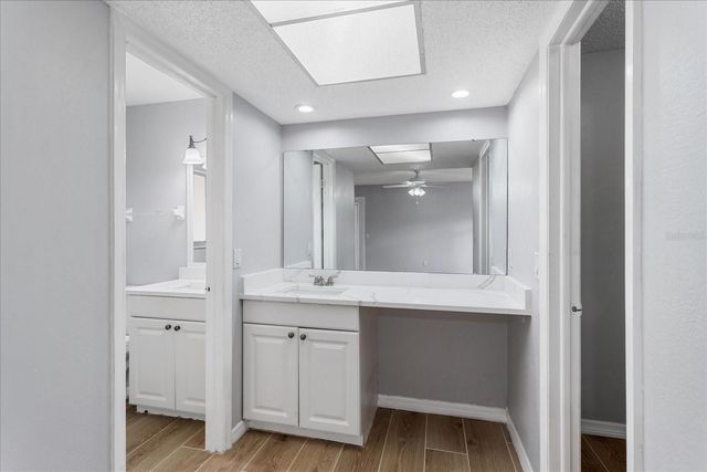 8609 SUNNY HOLLOW LANE, Orlando, FL 32819