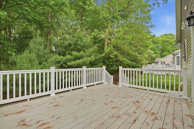 29 Rachaels Way, Brockton, MA 02301