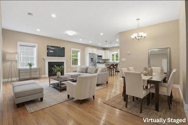 29 Rachaels Way, Brockton, MA 02301