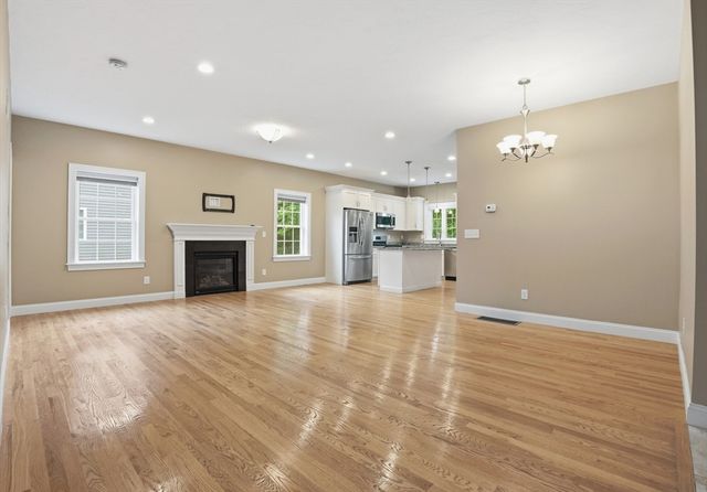 29 Rachaels Way, Brockton, MA 02301