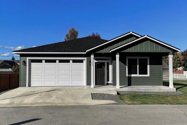 17803 E 3rd Ln, Spokane Valley, WA 99016 property photo