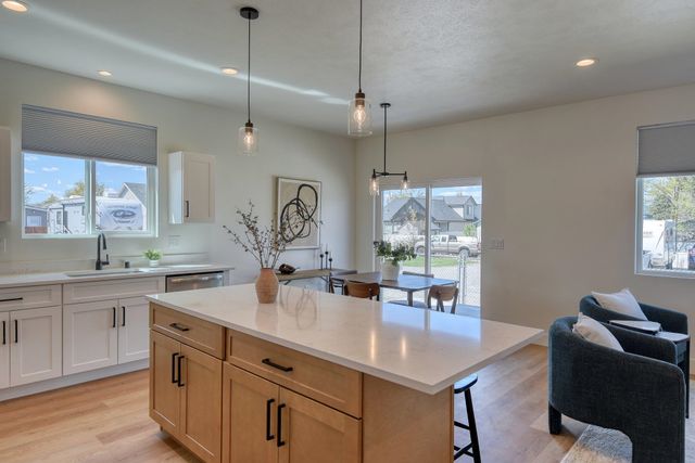 17803 E 3rd Ln, Spokane Valley, WA 99016
