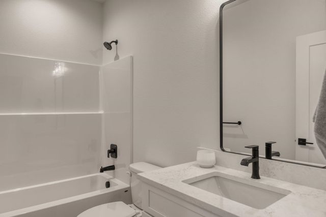 17803 E 3rd Ln, Spokane Valley, WA 99016