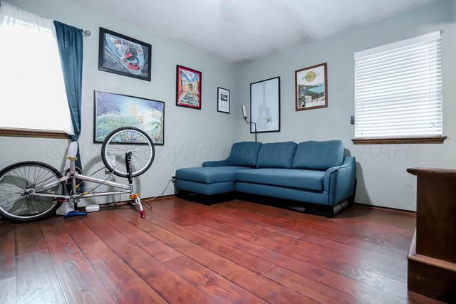 7302 JAMESON Drive, Amarillo, TX 79121