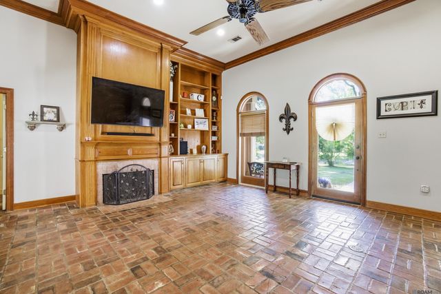 2345 Zelmere St, Zachary, LA 70791