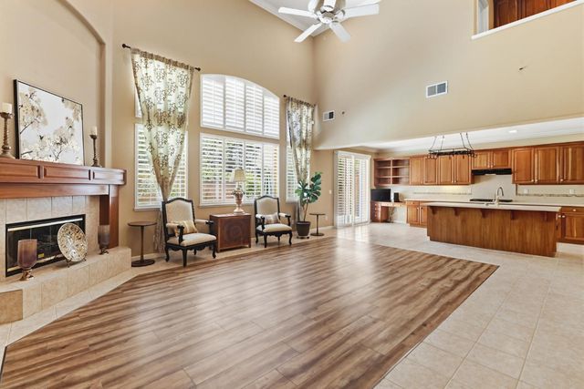 1820 Casterbridge Dr, Roseville, CA 95747
