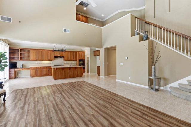 1820 Casterbridge Dr, Roseville, CA 95747