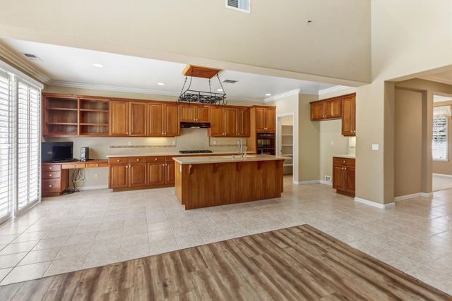 1820 Casterbridge Dr, Roseville, CA 95747