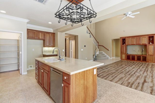 1820 Casterbridge Dr, Roseville, CA 95747