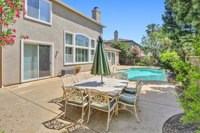 1820 Casterbridge Dr, Roseville, CA 95747