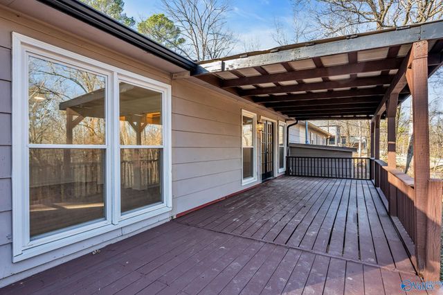 3708 Montclair Road SW, Decatur, AL 35603