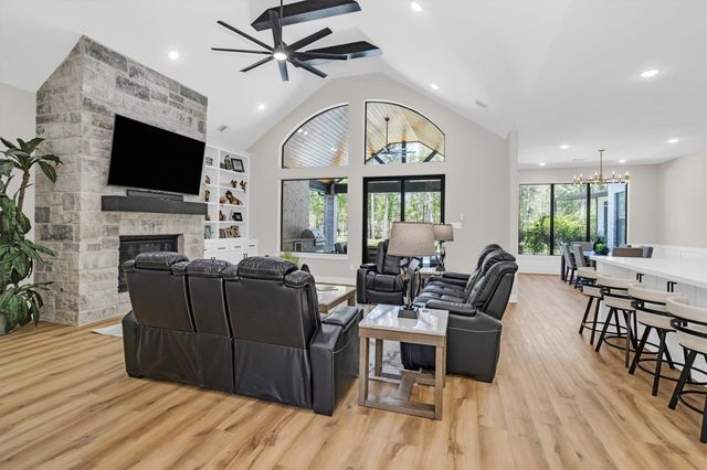 11601 Kirstens Ct Drive, Montgomery, TX 77316