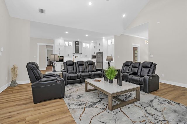 11601 Kirstens Ct Drive, Montgomery, TX 77316