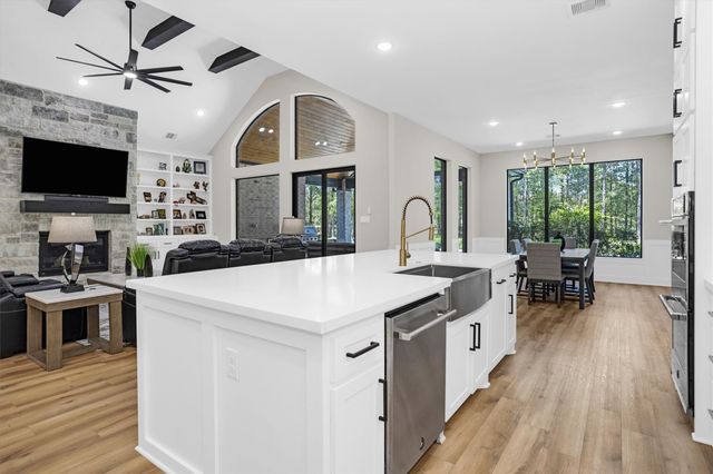 11601 Kirstens Ct Drive, Montgomery, TX 77316