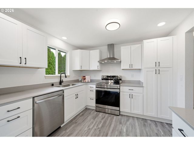 10207 Ne 8TH St, Vancouver, WA 98664