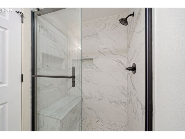 10207 Ne 8TH St, Vancouver, WA 98664