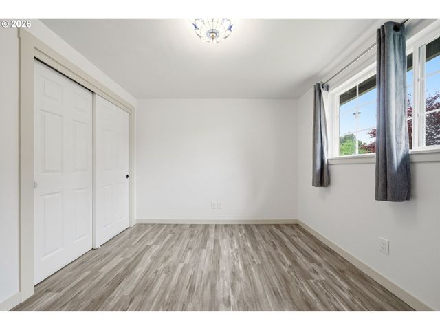 10207 Ne 8TH St, Vancouver, WA 98664