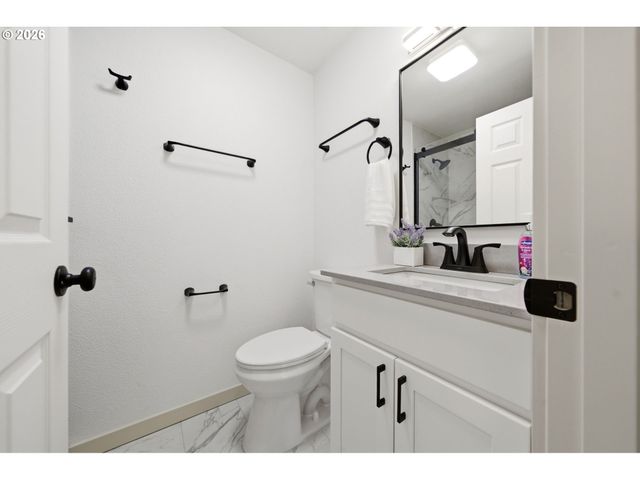 10207 Ne 8TH St, Vancouver, WA 98664