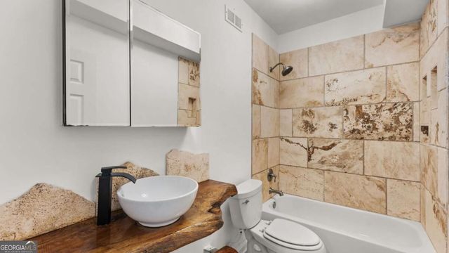 5665 Kennemore Drive, Alpharetta, GA 30004