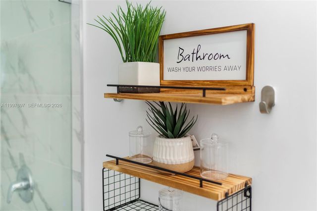 136 NW 26th St 207, Miami, FL 33127