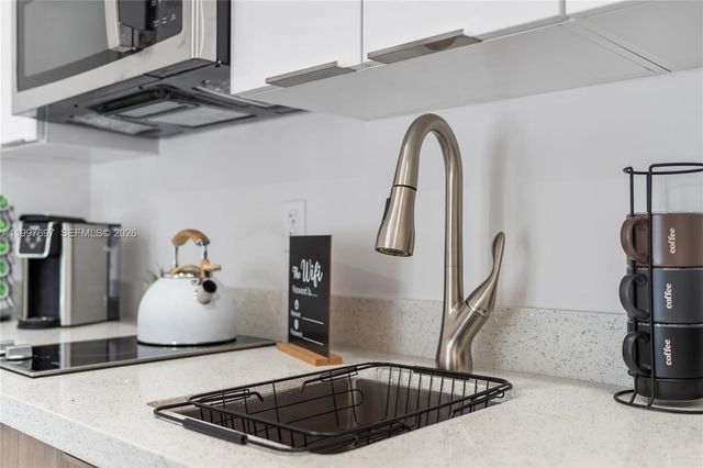 136 NW 26th St 207, Miami, FL 33127