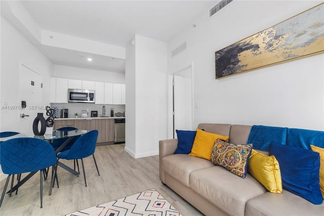 136 NW 26th St 207, Miami, FL 33127