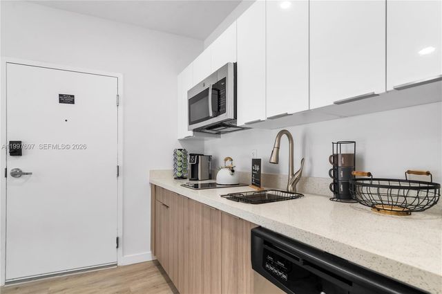 136 NW 26th St 207, Miami, FL 33127