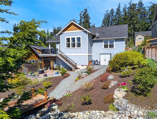 1268 Curtis Wy, Freeland, WA 98249
