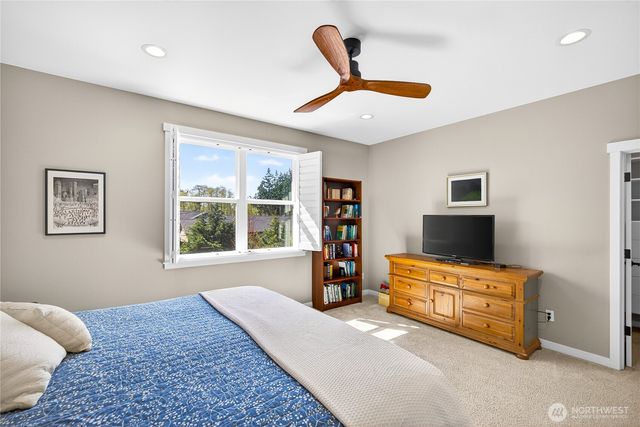 1268 Curtis Wy, Freeland, WA 98249