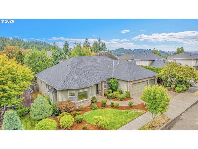 11415 Se HIGHLAND Loop, Clackamas, OR 97015