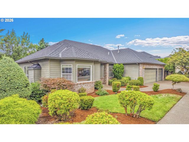 11415 Se HIGHLAND Loop, Clackamas, OR 97015