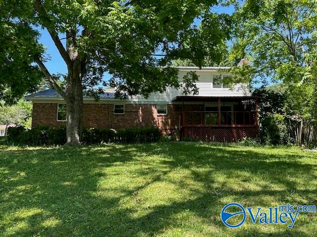 3405 Colonial Drive, Guntersville, AL 35976