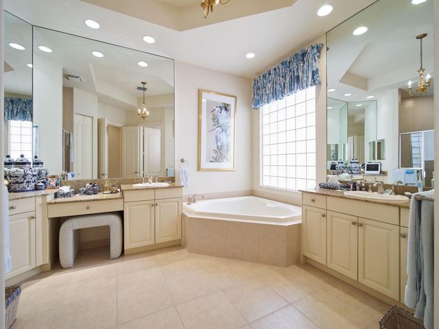 6490 Sparrow Hawk Drive, West Palm Beach, FL 33412