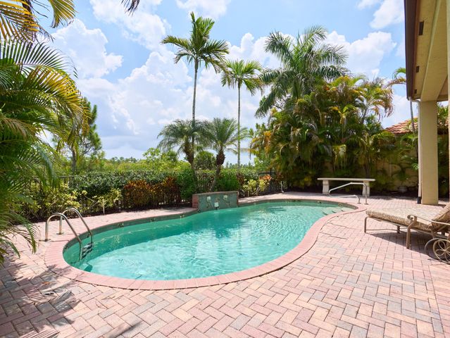6490 Sparrow Hawk Drive, West Palm Beach, FL 33412