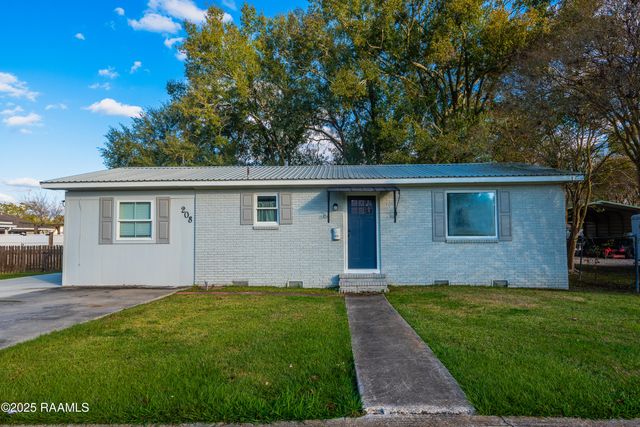 208 N Cunningham Street, Rayne, LA 70578