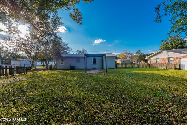208 N Cunningham Street, Rayne, LA 70578