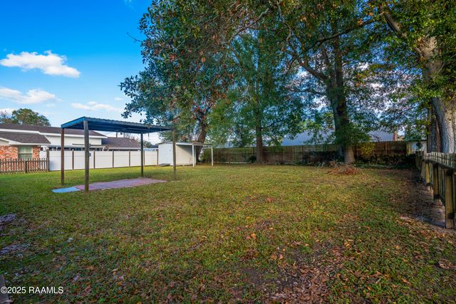 208 N Cunningham Street, Rayne, LA 70578