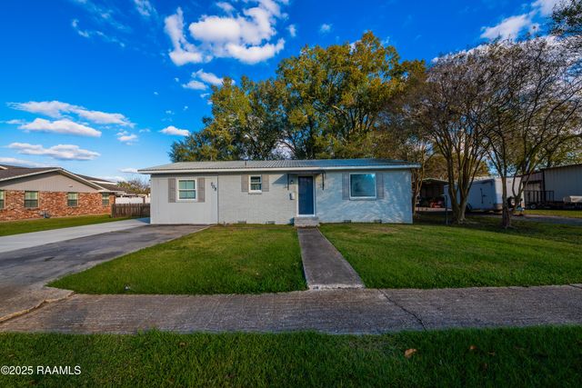 208 N Cunningham Street, Rayne, LA 70578