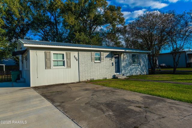 208 N Cunningham Street, Rayne, LA 70578