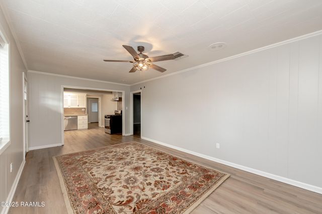 208 N Cunningham Street, Rayne, LA 70578