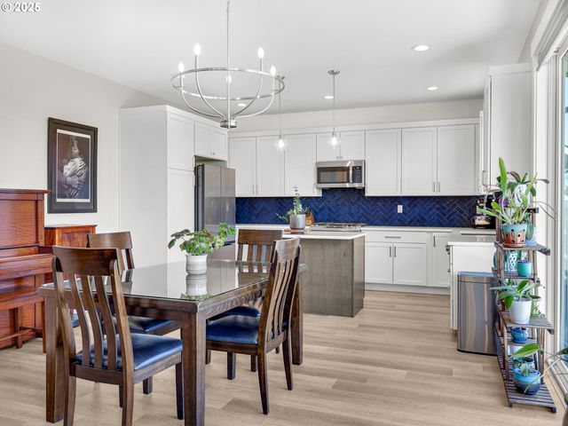 35680 BELLA RIDGE Loop, Astoria, OR 97103