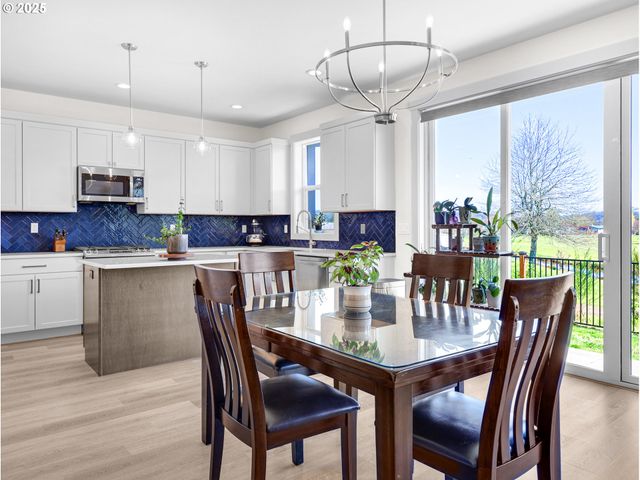 35680 BELLA RIDGE Loop, Astoria, OR 97103