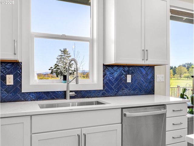 35680 BELLA RIDGE Loop, Astoria, OR 97103